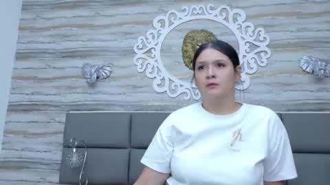 Snapshot of ivy_lux33 chatting on June 17, 1:01 pm online show from June 17, 1:01 pm