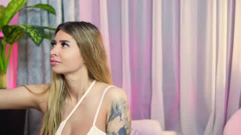 Ivy Myaa online show from June 18, 1:50 am