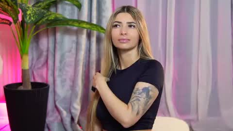 Ivy Myaa online show from June 29, 1:12 am