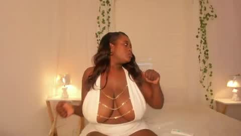 Snapshot of ivybennett chatting on July 20, 7:38 pm IVANA online show from July 20, 7:38 pm
