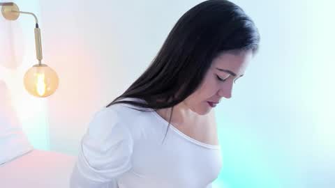 Ivy  online show from November 7, 1:44 pm