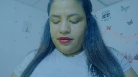 ivydesouza online show from June 7, 7:17 pm