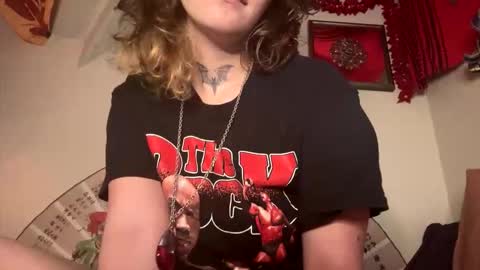 Snapshot of ivydevilll chatting on June 9, 2:34 am IVY DEVILL online show from June 9, 2:34 am
