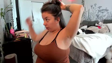 Ivy Heaven  Goddess  online show from January 16, 8:35 pm