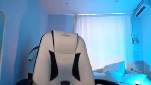 IVY - Follow me 3 online show from September 9, 8:47 am