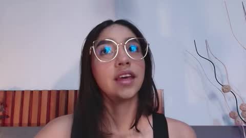 IvyJhonss online show from September 19, 11:44 am
