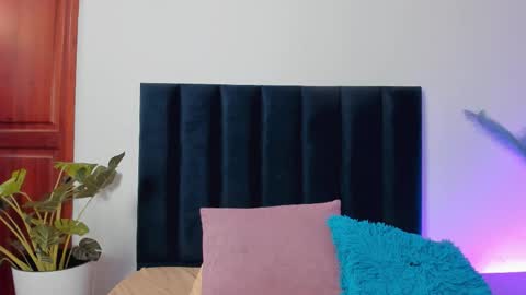 Snapshot of ivyjhonss chatting on October 14, 11:44 am IvyJhonss online show from October 14, 11:44 am