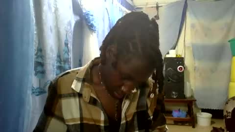 ivyk_ online show from March 21, 6:33 pm