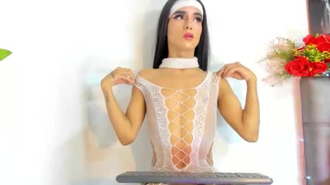 ivymilleer online show from February 20, 12:49 pm