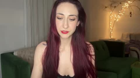 Ivy Rosie online show from February 12, 2:14 am