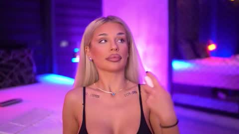 IvyRowa online show from October 8, 6:16 pm