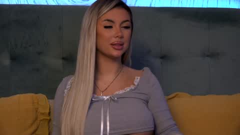 Snapshot of ivyrubens chatting on January 29, 6:33 am Ivy online show from January 29, 6:33 am