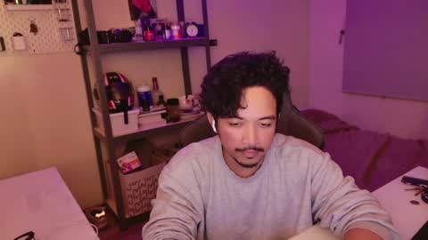 Snapshot of iwasd3nse chatting on December 20, 6:29 am iwasd3nse online show from December 20, 6:29 am