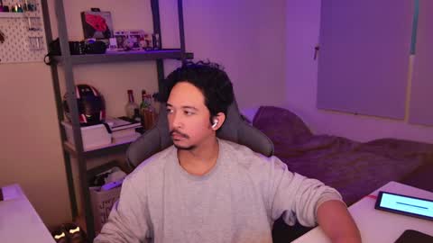 Snapshot of iwasd3nse chatting on January 18, 1:08 am iwasd3nse online show from January 18, 1:08 am