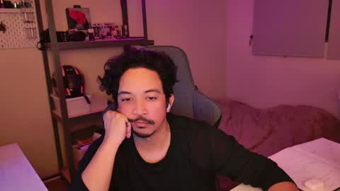 Snapshot of iwasd3nse chatting on January 21, 8:52 am iwasd3nse online show from January 21, 8:52 am