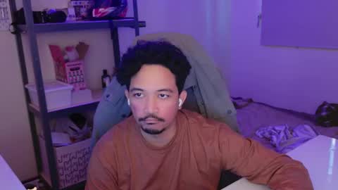 Snapshot of iwasd3nse chatting on February 8, 3:53 pm iwasd3nse online show from February 8, 3:53 pm