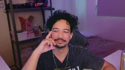 Snapshot of iwasd3nse chatting on February 16, 5:15 pm iwasd3nse online show from February 16, 5:15 pm