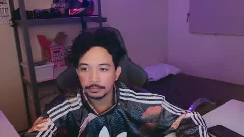 Snapshot of iwasd3nse chatting on February 17, 1:32 pm iwasd3nse online show from February 17, 1:32 pm