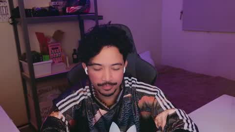 Snapshot of iwasd3nse chatting on February 18, 5:31 am iwasd3nse online show from February 18, 5:31 am