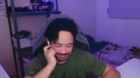 Snapshot of iwasd3nse chatting on March 1, 2:02 pm iwasd3nse online show from March 1, 2:02 pm