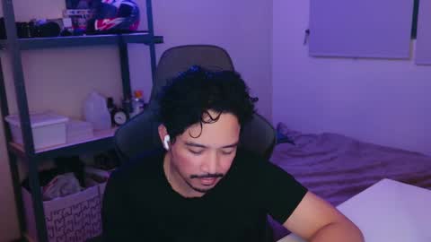 Snapshot of iwasd3nse chatting on March 5, 2:12 pm iwasd3nse online show from March 5, 2:12 pm