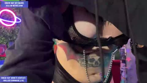 Muse hethey online show from January 17, 12:59 am