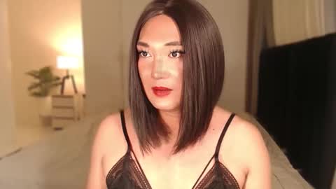 iya_hermosa online show from February 26, 2:05 pm