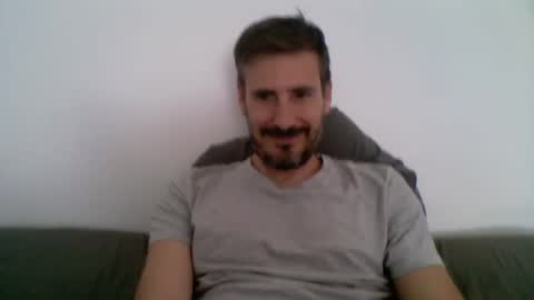 Snapshot of iyoperro chatting on October 11, 11:09 am Casandro online show from October 11, 11:09 am