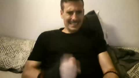 Snapshot of iyoperro chatting on October 20, 2:23 am Casandro online show from October 20, 2:23 am