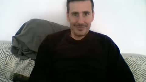 Snapshot of iyoperro chatting on November 9, 10:13 am Casandro online show from November 9, 10:13 am