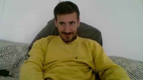 Snapshot of iyoperro chatting on November 25, 11:10 am Casandro online show from November 25, 11:10 am