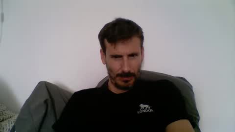 Snapshot of iyoperro chatting on May 13, 10:45 am Casandro online show from May 13, 10:45 am