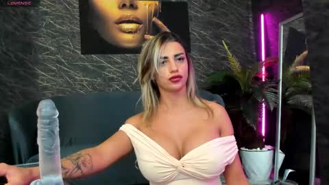 Snapshot of izabelatessa chatting on September 21, 7:04 pm izabelatessa online show from September 21, 7:04 pm