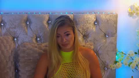 Izabella online show from August 1, 3:28 am