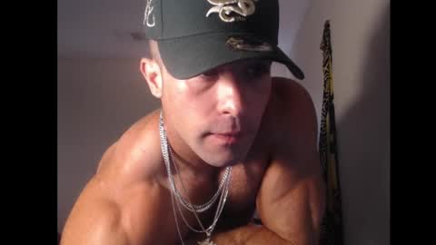 Snapshot of izak144 chatting on October 3, 4:26 pm izak144 online show from October 3, 4:26 pm