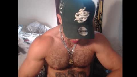 Snapshot of izak144 chatting on October 9, 7:01 pm izak144 online show from October 9, 7:01 pm