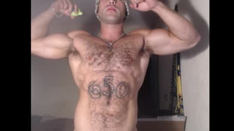 Snapshot of izak144 chatting on November 6, 1:50 am izak144 online show from November 6, 1:50 am