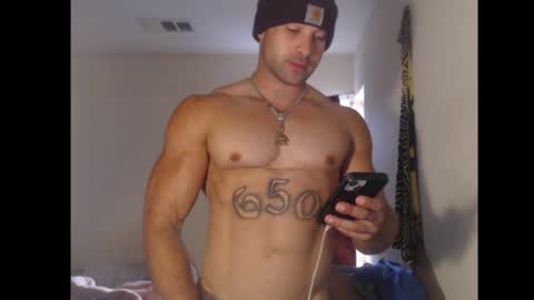 Snapshot of izak144 chatting on November 25, 7:03 pm izak144 online show from November 25, 7:03 pm