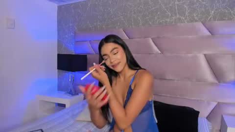 Izan Thorne online show from July 7, 12:42 pm