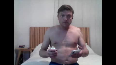 izealvaro online show from September 14, 3:38 am