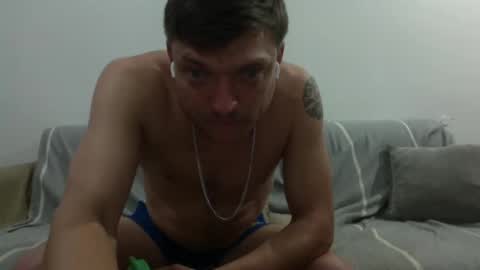 izealvaro online show from November 4, 8:13 am