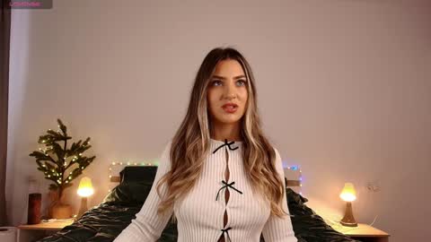 izy bellee online show from January 15, 10:49 am