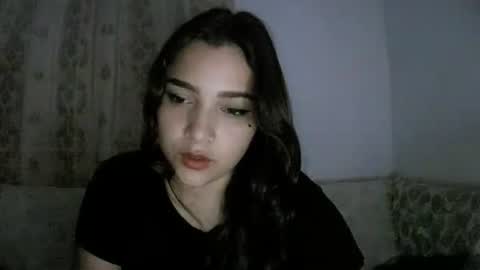 izzy_32 online show from February 14, 7:16 am