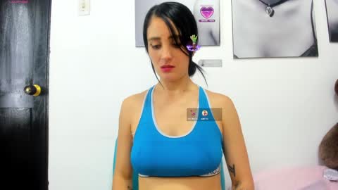 Izzy online show from December 1, 7:36 pm