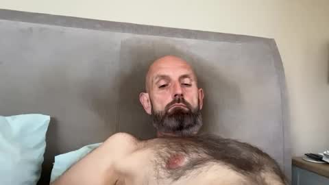 izzysboytoy1 online show from June 29, 11:21 am
