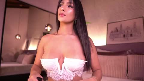 izzywild1 online show from June 8, 11:10 am