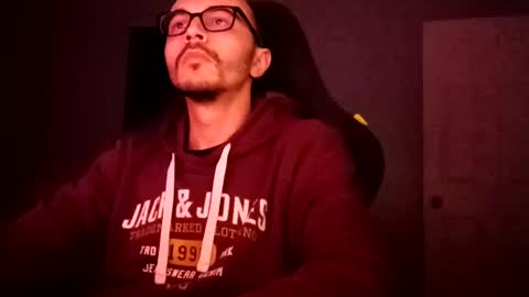 Snapshot of j1277 chatting on February 28, 11:01 pm Yoursexxyguy online show from February 28, 11:01 pm