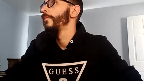 Snapshot of j1277 chatting on February 14, 7:32 pm Yoursexxyguy online show from February 14, 7:32 pm