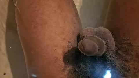 Snapshot of j24cmsd chatting on February 12, 2:32 pm imagine u call me to Repair your shower online show from February 12, 2:32 pm