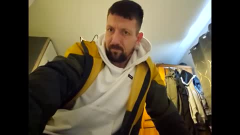 Snapshot of j281133 chatting on October 19, 12:06 pm Big 8 online show from October 19, 12:06 pm